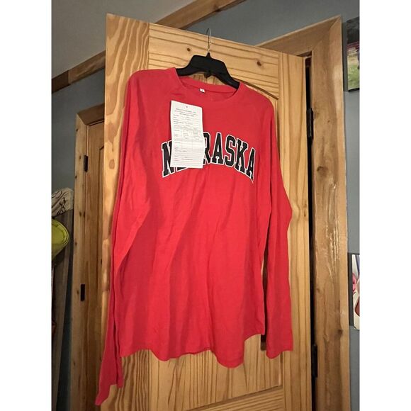 UNIVERSITY‎ OF NEBRASKA MEN'S RED LONG-SLEEVE TSHIRT SIZE LARGE NWT Sample - Picture 3 of 6